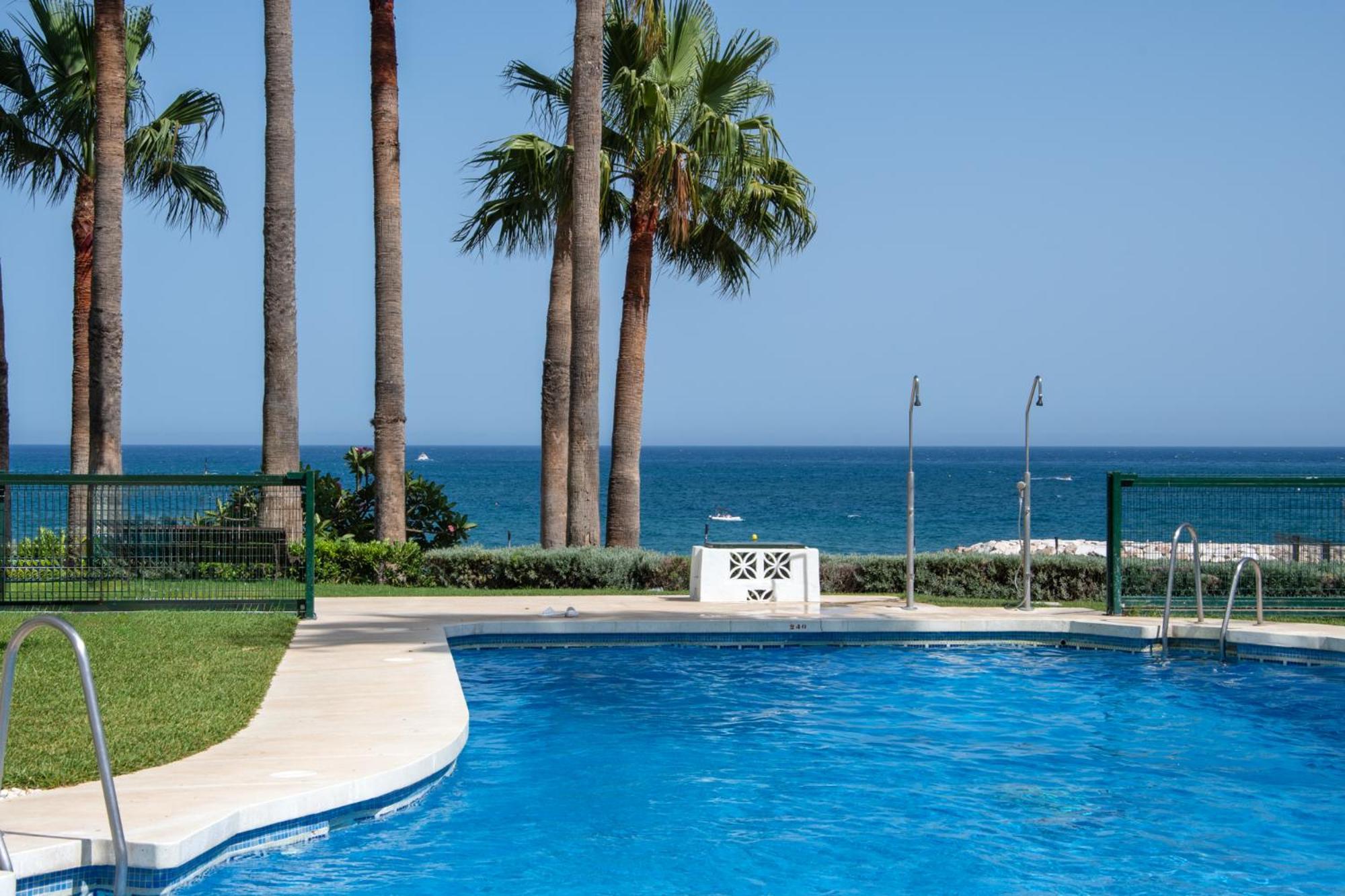 Luxury Frontline With Sea View Appartement *