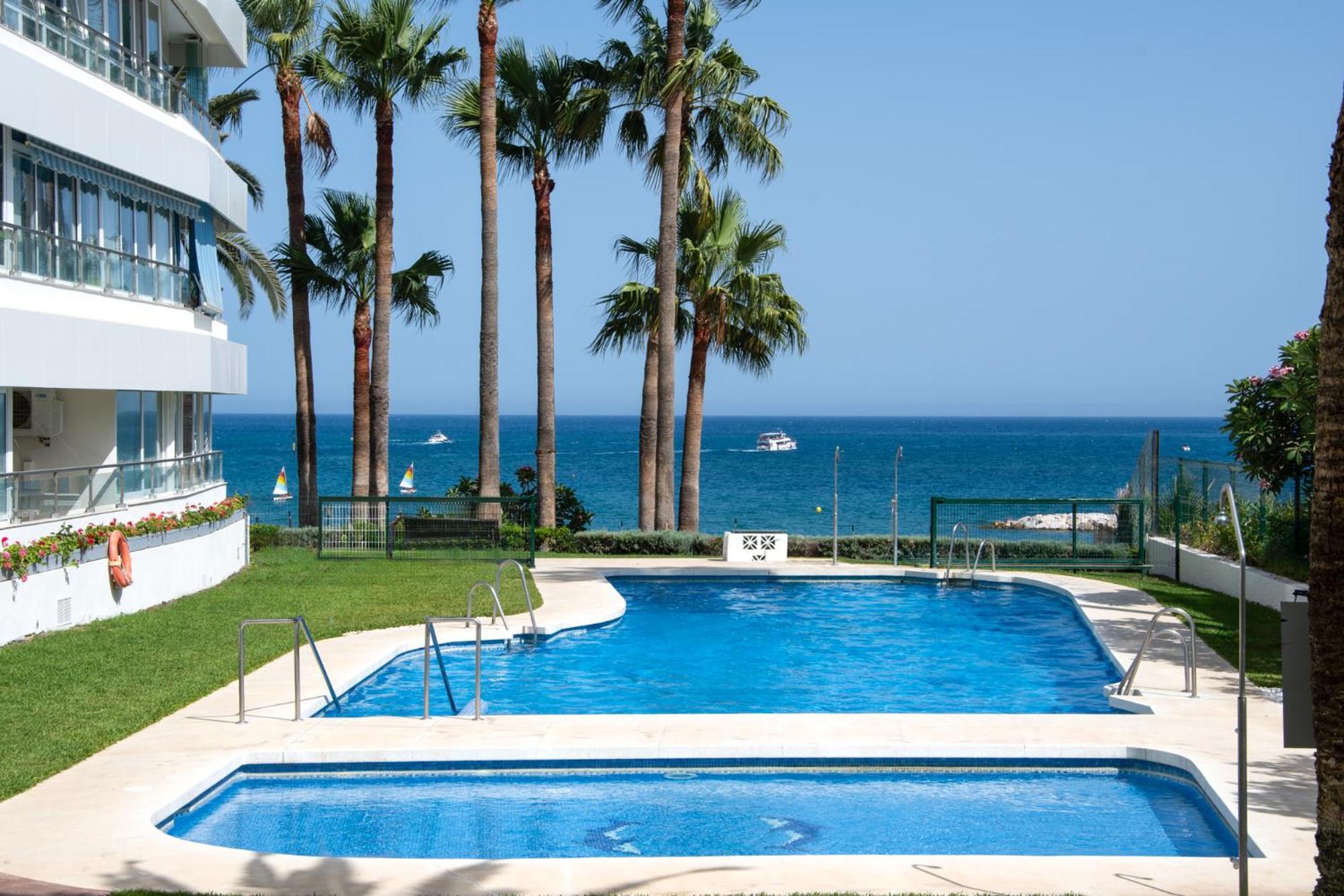 Apartment Luxury Frontline With Sea View Benalmadena