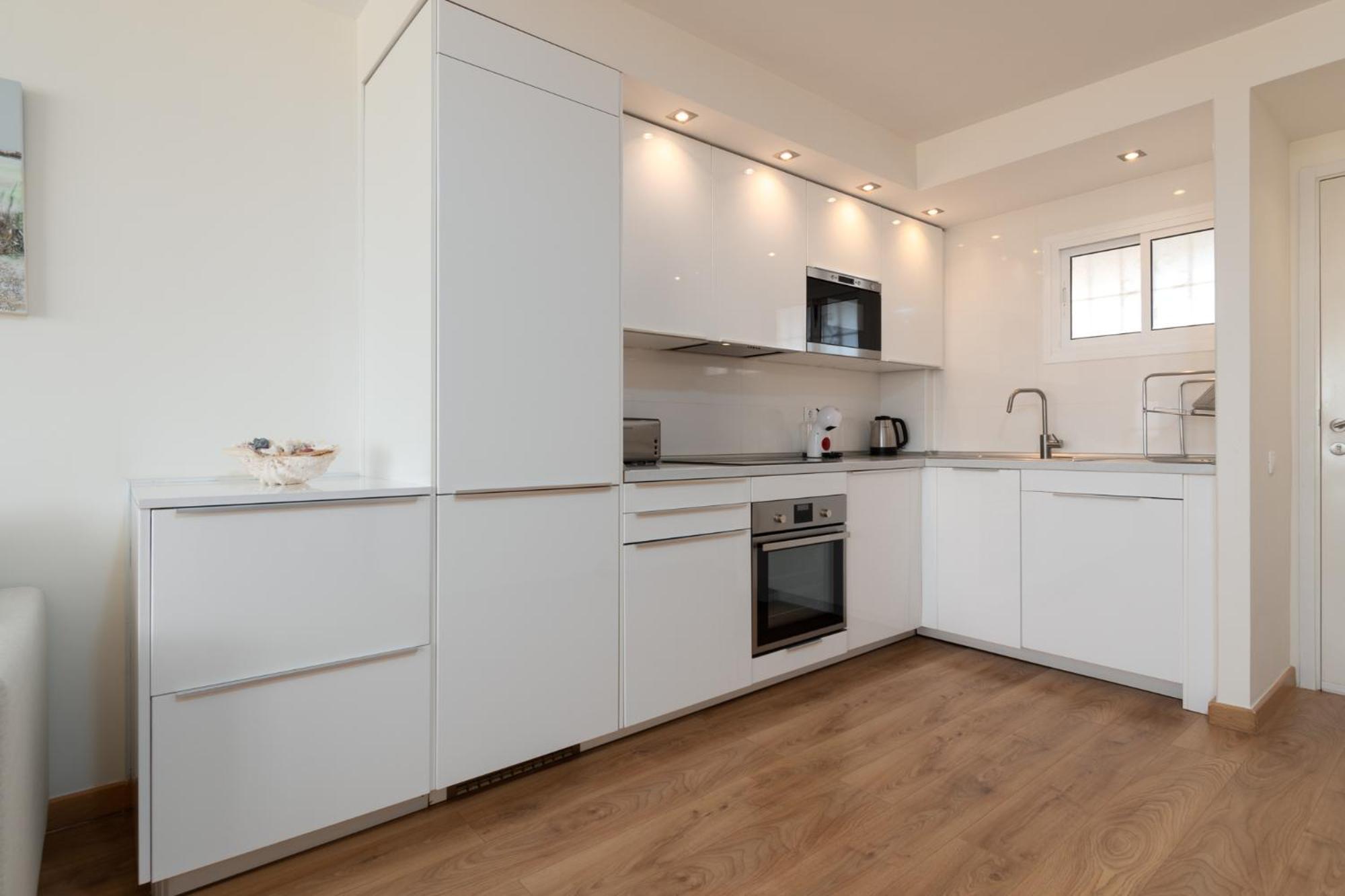 Luxury Frontline With Sea View *