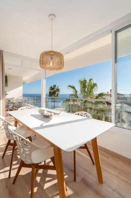 Luxury Frontline With Sea View